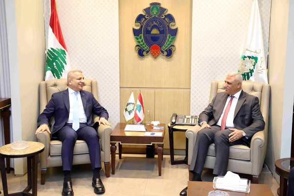 اللواء شقير يستقبل السفير العراقي ويبحث معه العلاقات الثنائية