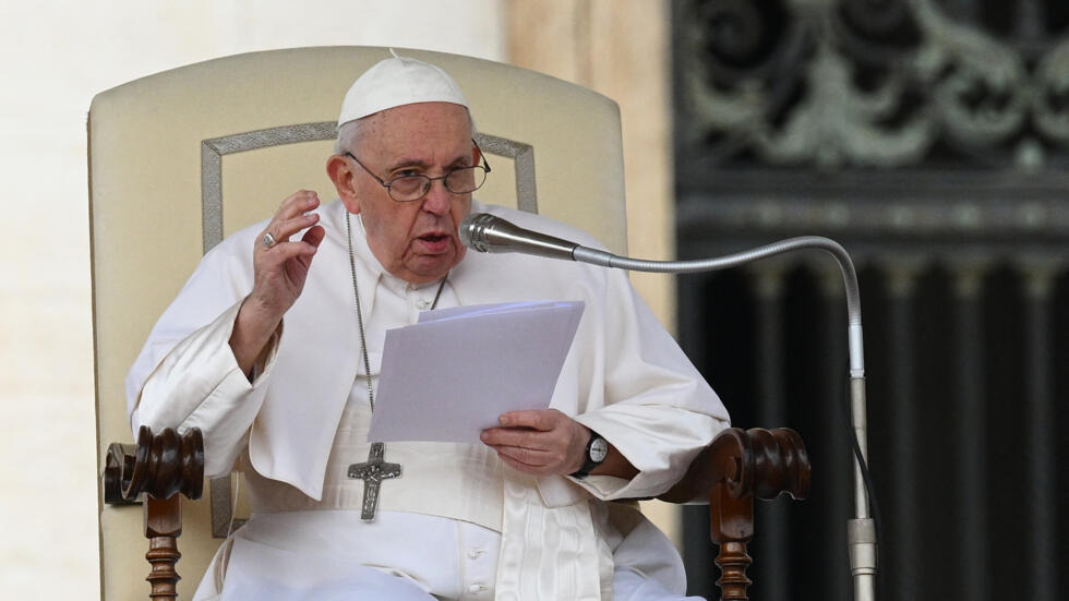 البابا فرنسيس: أناشدكم باسم الله أن تتوقّفوا وتعلنوا وقف إطلاق النار!