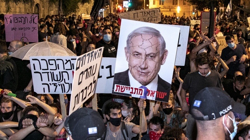 بالفيديو - مظاهرات حاشدة مناهضة لنتنياهو في تل أبيب تطالب بالإفراج عن الأسرى