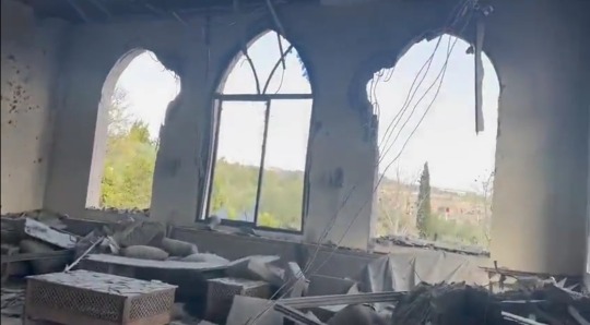 بالفيديو - مدفعية الاحتلال تستهدف منزل النائب د. قبلان في ميس الجبل!