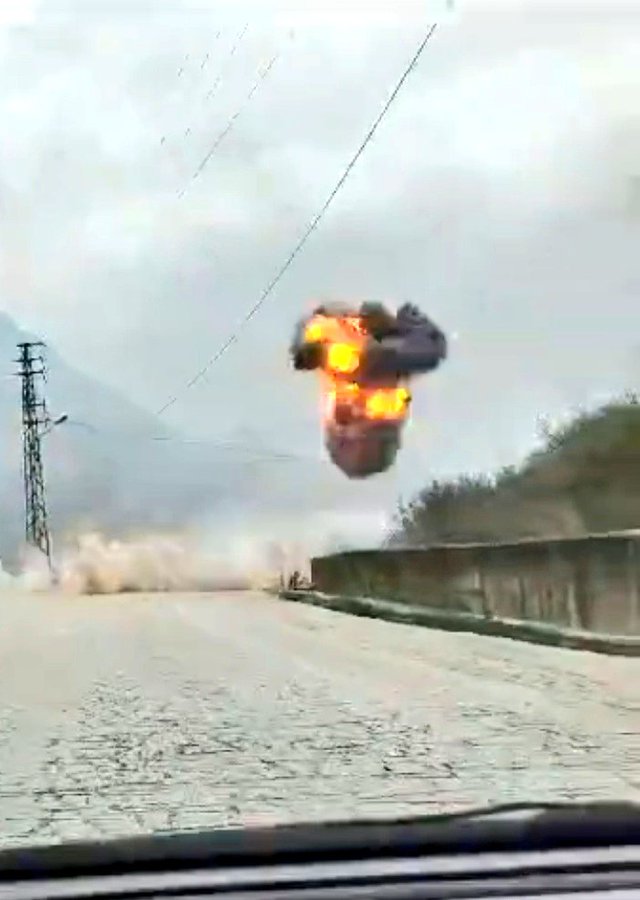 بالصورة - "تنفجر بالجو قبل ارتطامها بالأرض" ... سلاح "غير مألوف" يستخدم في جنوب لبنان!