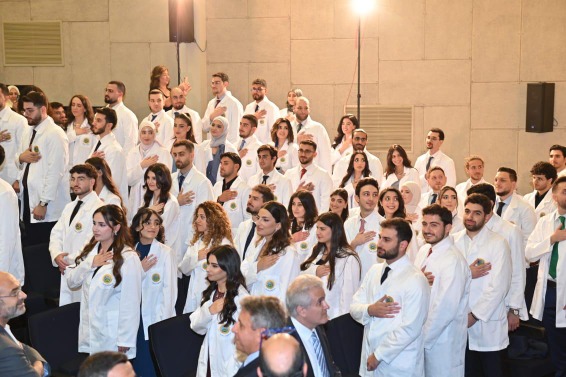 حفل "المعاطف البيضاء" لتخريج طلاب كلية الطب في جامعة البلمند للعام 2024