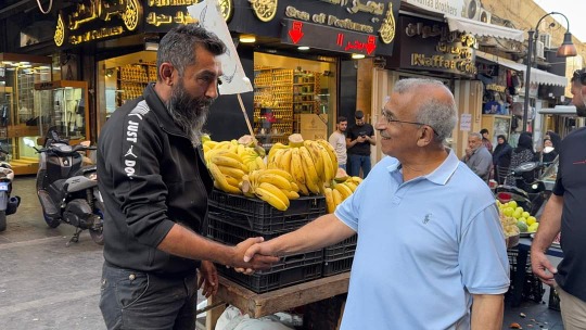 النائب أسامة سعد يتفقد سوق صيدا التجاري ويستمع لهموم المواطنين