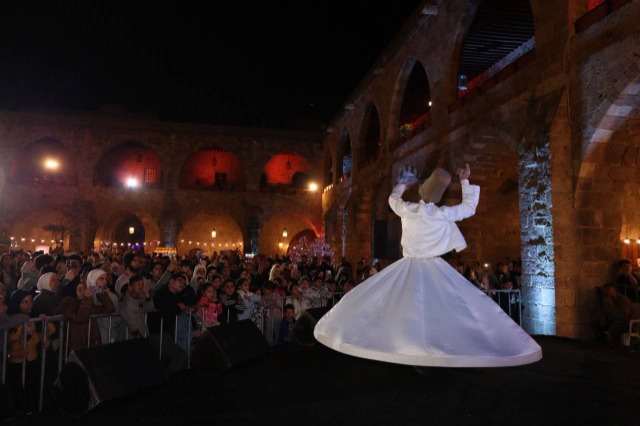 مهرجان "ليالي رمضان صيدا" في خان الإفرنج بليلته الثانية: لقاء مع النجم طلال الجردي و" تيتا الحكواتية" وعرض انشادي مولوي وأمسية عزف على العود