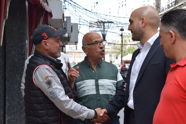 الصيدلي عمر مرجان خلال جولته الأولى في سوق صيدا: "صيدا بدها ونحنا قدها"