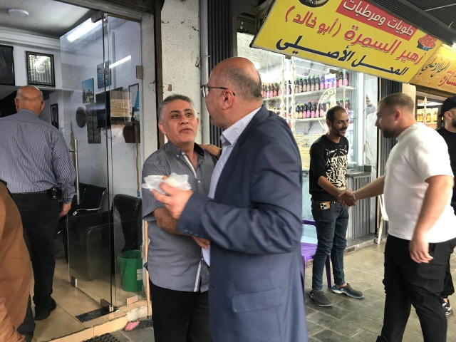 نادر عزام يجول في منطقة ساحة القدس ويلتقي لجنتها والتجار ومخاتير المدينة والشيخ ماهر حمود