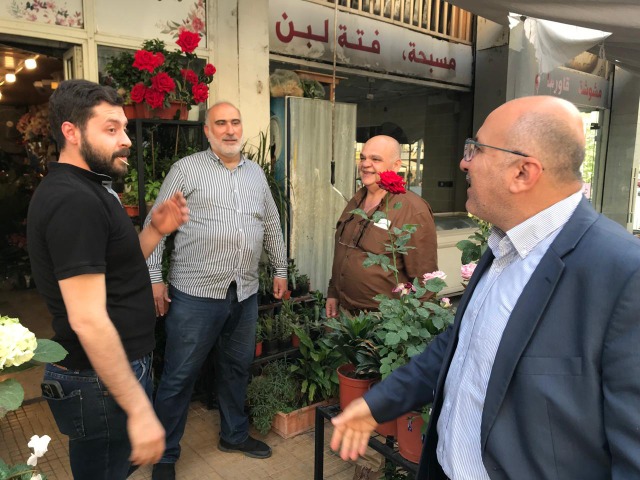 نادر عزام يجول في منطقة ساحة القدس ويلتقي لجنتها والتجار ومخاتير المدينة والشيخ ماهر حمود