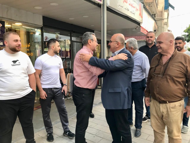 نادر عزام يجول في منطقة ساحة القدس ويلتقي لجنتها والتجار ومخاتير المدينة والشيخ ماهر حمود