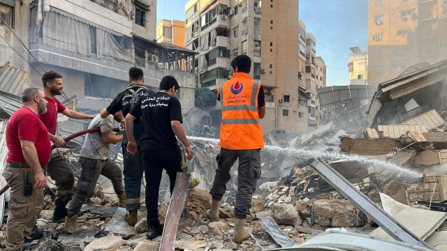 بالصور - ضاحية بيروت تستيقظ على "أضحى" مرٌّ خلّفه العدوان الإسرائيلي