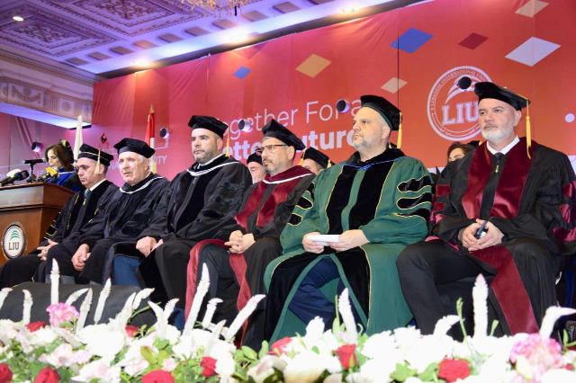 النائب مراد يُؤكد خلال رعايته تخريج طلاب "جامعة LIU" في صيدا على العلم لبناء غدٍ أفضل ودعم القضية الفلسطينية