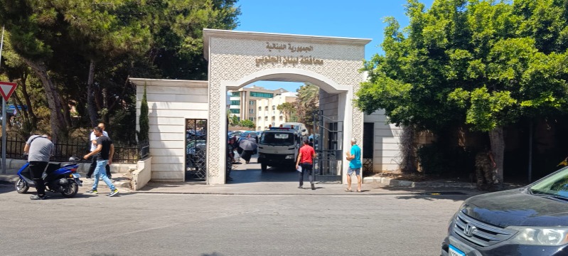 تباين في الالتزام بإضراب موظفي القطاع العام داخل إدارات سرايا صيدا