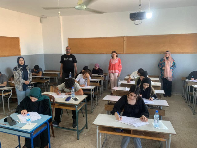 سلام يونس خلال جولتها على مراكز الإمتحانات الرسمية في الجنوب: التنظيم جيد وهناك التزام بالقوانين والأنظمة من قبل رؤساء المراكز