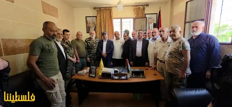 اللواء العبد يزور مخيم عين الحلوة ويؤكد اهتمام القيادة الوطنية بأمن أبناء الشعب الفلسطيني