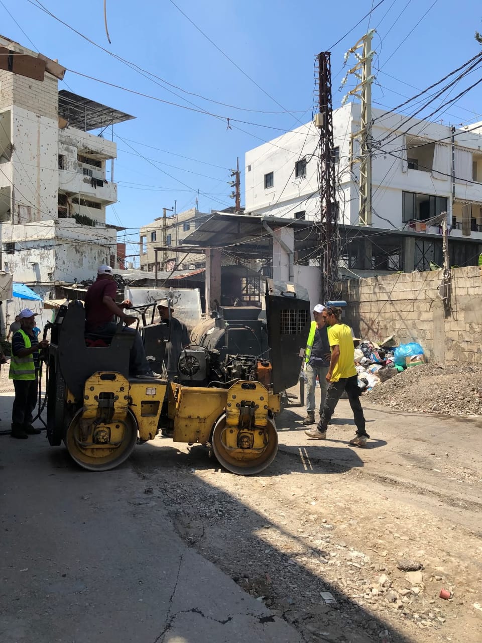 وفد من سكان حي "رجال الأربعين" في تعمير عين الحلوة يزور النائب سعد لعرض معاناة مستمرة منذ أكثر من 15 عامًا