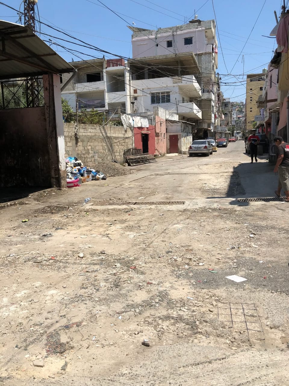 وفد من سكان حي "رجال الأربعين" في تعمير عين الحلوة يزور النائب سعد لعرض معاناة مستمرة منذ أكثر من 15 عامًا