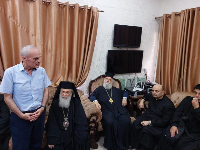 "اللجنة الرئاسية العليا لشؤون الكنائس في فلسطين" تُثمّن زيارة بطاركة القدس إلى غزة وتؤكد على دعم صمود المسيحيين والسكان في ظل العدوان الإسرائيلي
