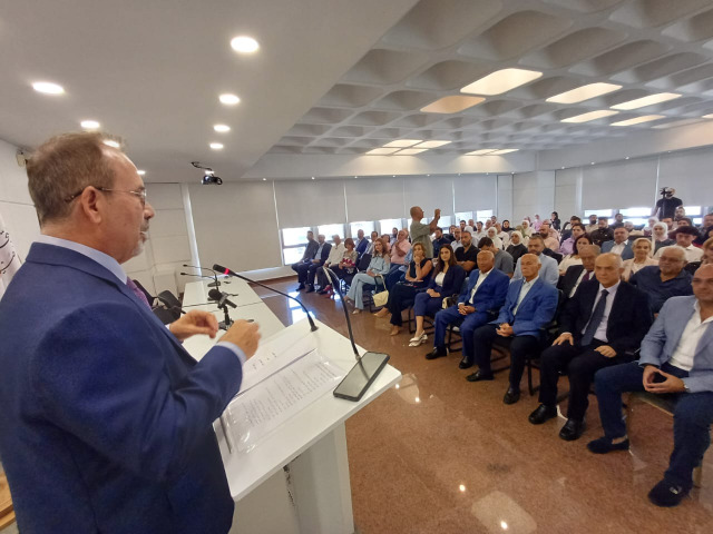 برعاية الوزير شحادة... غرفة التجارة والصناعة والزراعة في صيدا والجنوب تفتتح مؤتمر الذكاء الاصطناعي