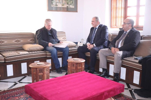 السفير الاسعد يزور الرئيس امين الجميل