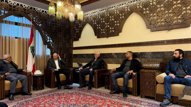 النائب سعد يبحث مع محافظ الجنوب أوضاع النازحين ومراكز استقبالهم