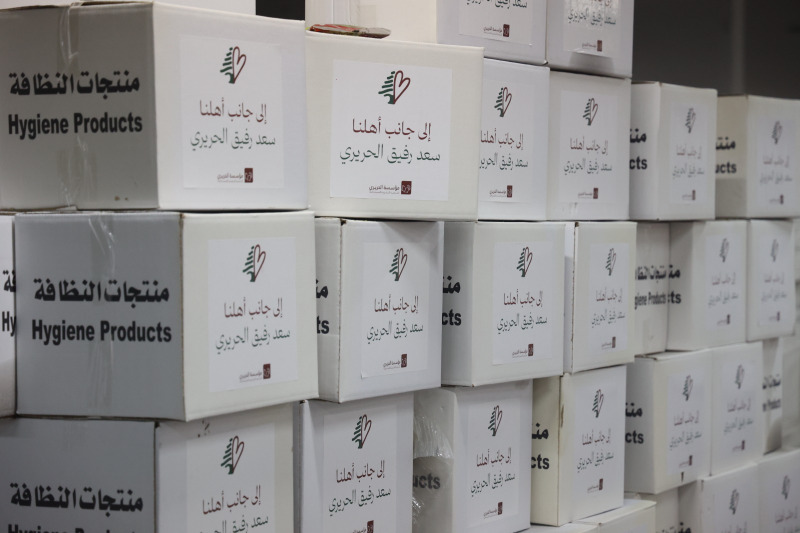 مؤسسة الحريري باشرت بتوزيع المساعدات التي أرسلها الرئيس سعد الحريري للنازحين
