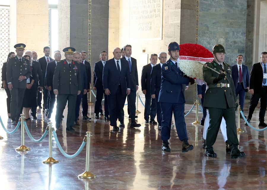 الرئيس عون يصل الى انقرة