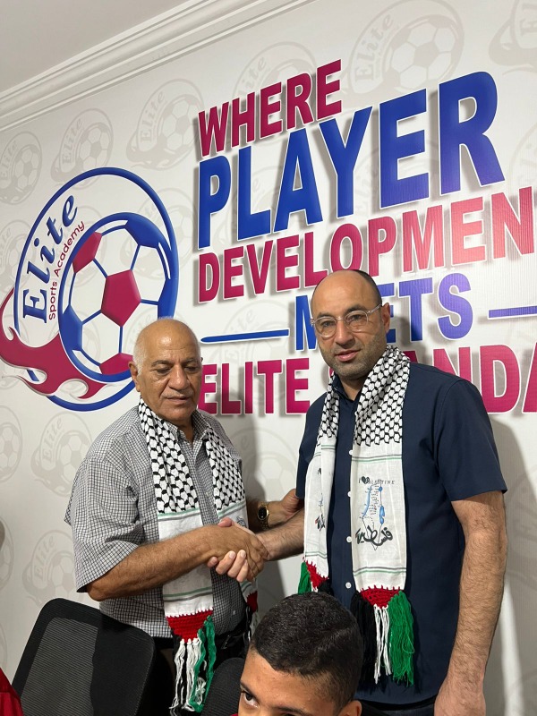اطفال الجليل الفلسطيني  "مخيم برج الشمالي" يلتقون رئيس نادي السلام في مدينة صور