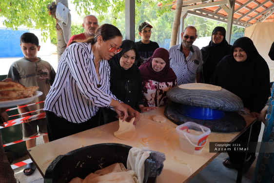 يوم قروي في مركز استقبال النازحين بمعهد صيدا الفني يعيد لأهالي الجنوب أجواء الضيعة