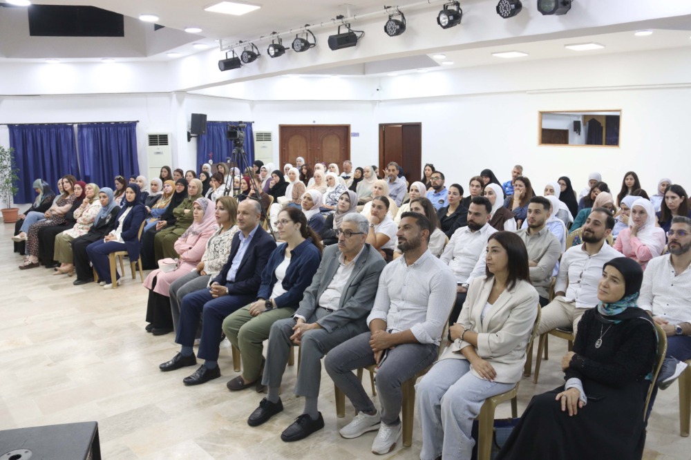 "ثانوية السفير" تُطلق عامها الدراسي الجديد تحت شعار "إرادة وحياة " برعاية الشّاعر محمّد مهدي ناصر الدّين