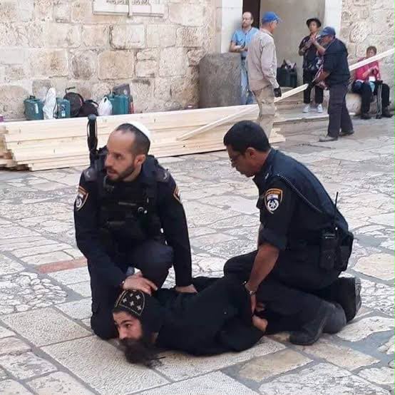 خوري رداً على نتنياهو: من يغلق كنيسة القيامة ويستهدف الكنائس والأراضي والوجود المسيحي لا يمكنه أن يدّعي حمايته
