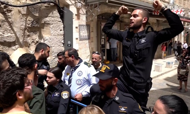 خوري رداً على نتنياهو: من يغلق كنيسة القيامة ويستهدف الكنائس والأراضي والوجود المسيحي لا يمكنه أن يدّعي حمايته