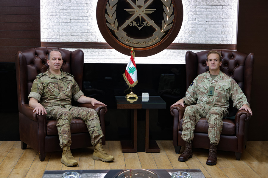 قائد الجيش يستقبل السفير الألماني ونائب رئيس أركان الدفاع البريطاني