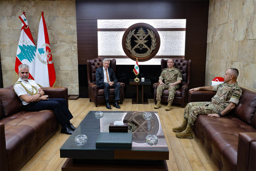 قائد الجيش يستقبل السفير الألماني ونائب رئيس أركان الدفاع البريطاني