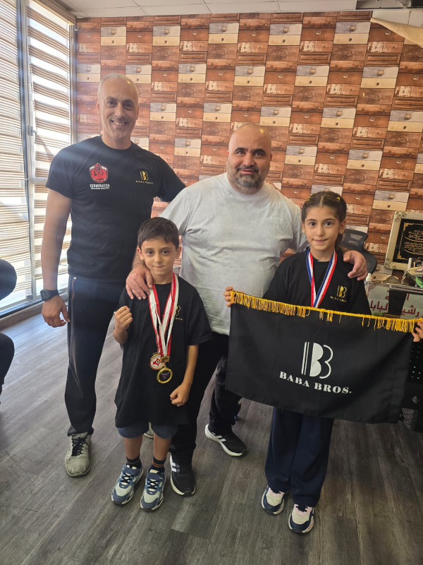 الحاج محمد رشيد البابا يكرّم أبطال نادي "Terminator – Baba Bros" بعد تألقهم في بطولة "المواي تاي"