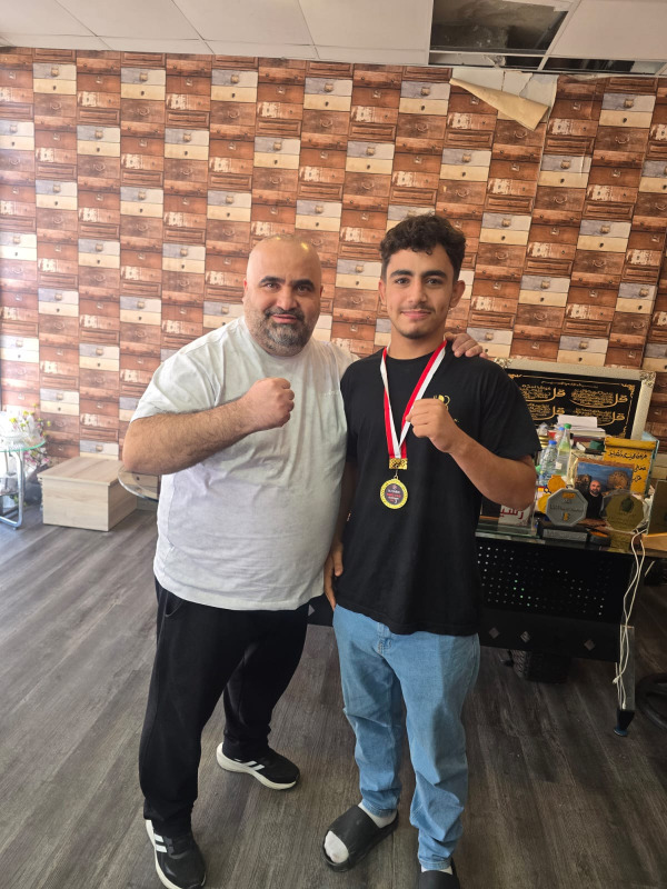الحاج محمد رشيد البابا يكرّم أبطال نادي "Terminator – Baba Bros" بعد تألقهم في بطولة "المواي تاي"