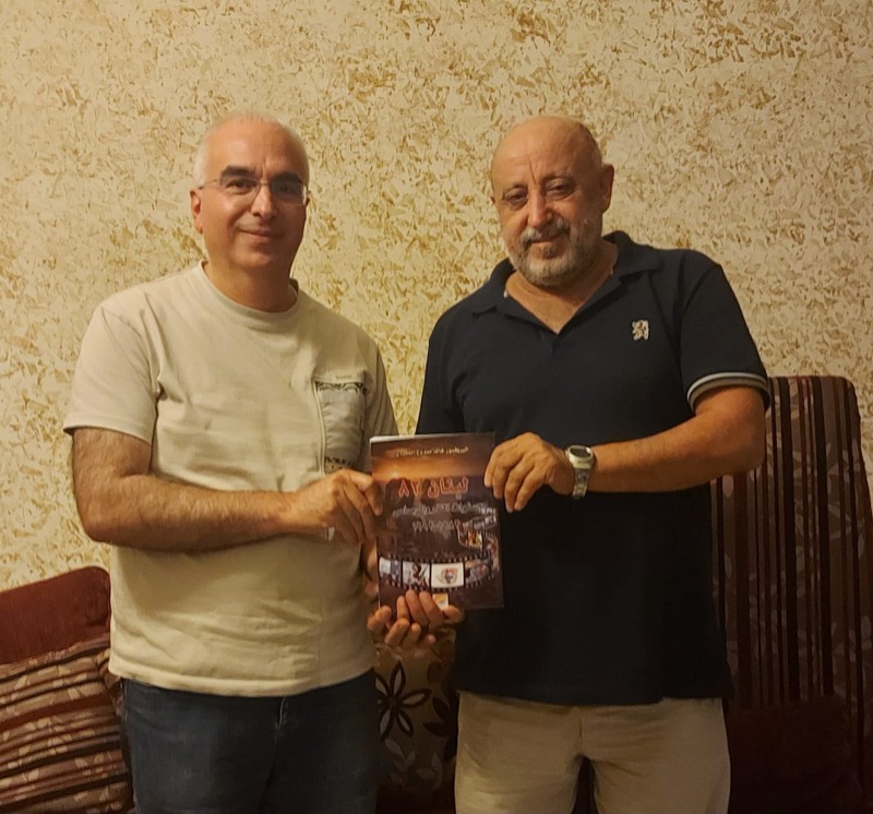 المؤرخ البروفسور خالد الكردي يقدم كتابه "لبنان 82… سنوات النار والرصاص" للزميلين زعيتر