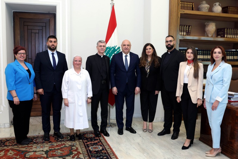 عون استقبل يوحنا العاشر ووفوداً نيابية وإنمائية وأكد التمسك بالدبلوماسية والإصلاح وحماية حقوق الموظفين