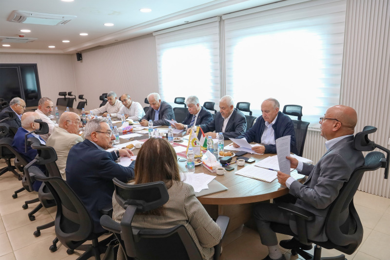 اللجنة التنفيذية لمنظمة التحرير ترفض تسريح موظفي "الأونروا" وتطالب بتحرك دولي عاجل لتأمين التمويل المستدام