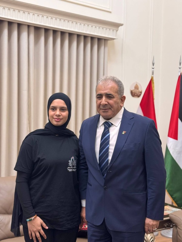 السفير الاسعد يستقبل رئيسة فرقة الكوفية