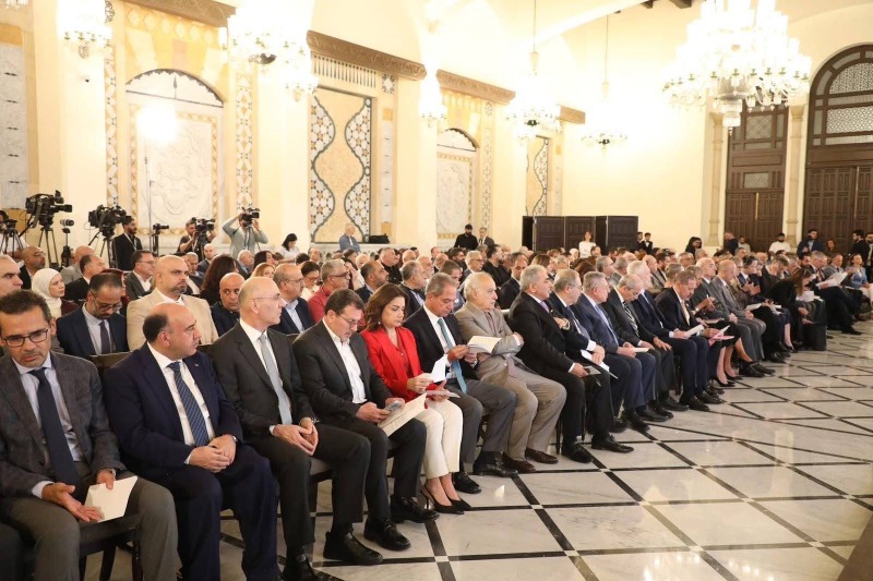 برعاية نواف سلام ومشاركة ياسر عباس: إطلاق مشاورات الخطة الوطنية لحوكمة مخيمات اللاجئين الفلسطينيين في لبنان