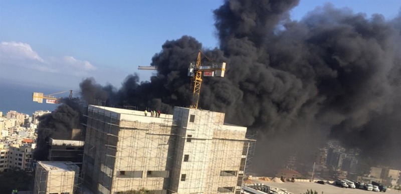 بالفيديو: اندلاع حريق داخل ثكنة قوى الأمن في عرمون