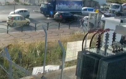 بالفيديو.. صرخ الله أكبر واطلق النار باتجاه مستوطنين في نابلس