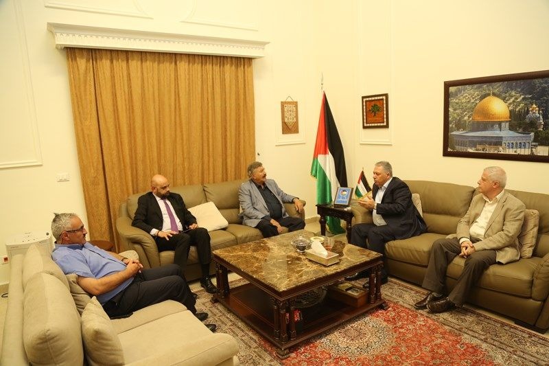 السفير دبور: سفارة فلسطين بيت الكل