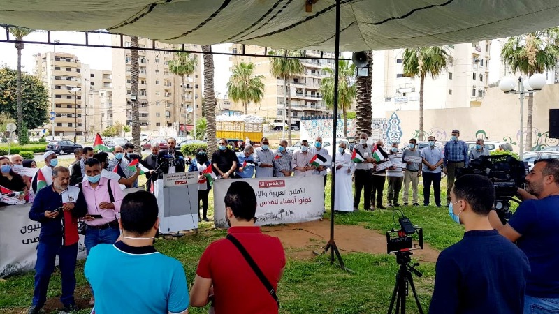 وقفة تضامنية مع القدس لإعلاميين ليبانيين وفلسطينيين في مدينة صيدا