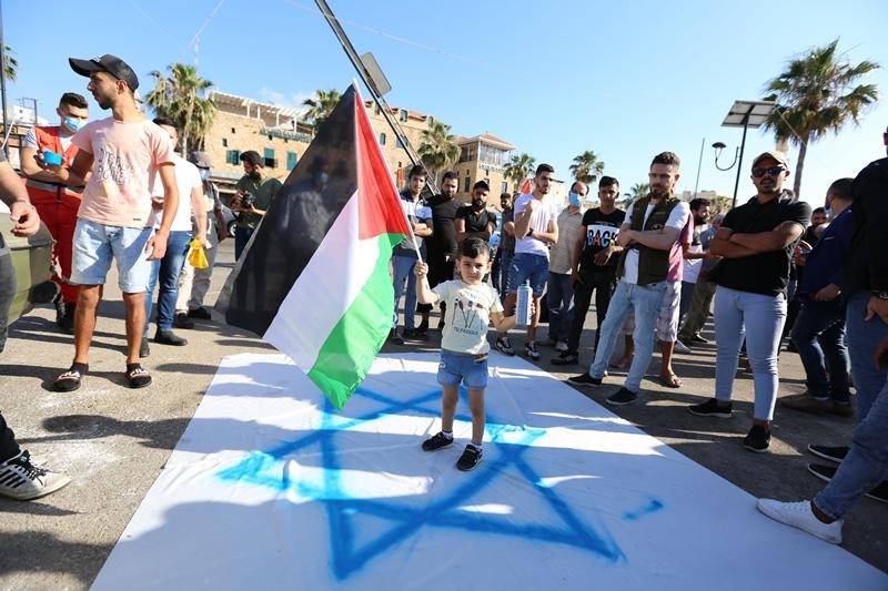 وقفة تضامنية للتنظيم الناصري مع الشعب الفلسطيني أمام قلعة صيدا