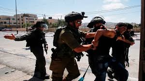 الاحتلال يعتقل 20 مواطنا ويستدعي آخرين في القدس