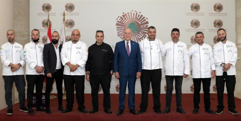 دبوسي يكرم جمعية Lebanese Eagle Chef: مشروعها إنساني حضاري يستأهل الاحتضان