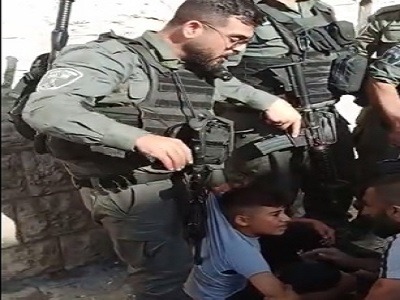 الاحتلال يدهس طفلا مقدسيا.. بـ"جرم" رفع علم فلسطين!