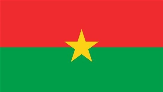 هجوم لمسلحين في بوركينا فاسو يُسفر عن مقتل نحو 100 مدني