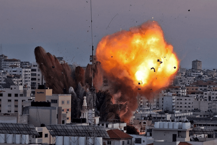 "حماس": قصف غزة محاولة فاشلة لوقف تضامن المقاومة مع القدس