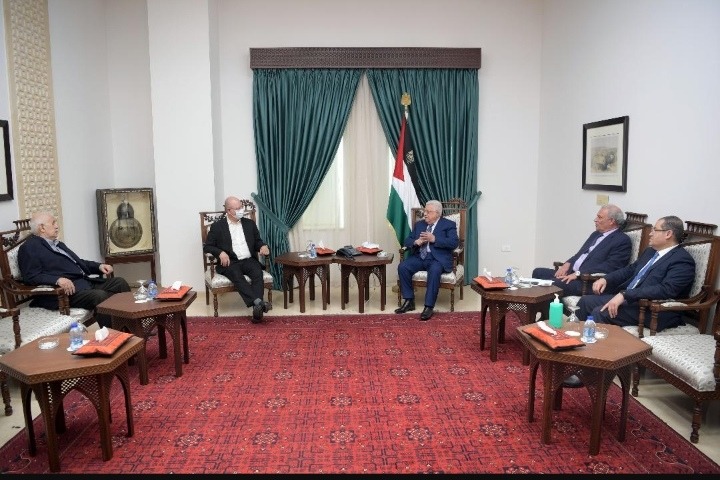 الرئيس عباس يستقبل رئيس جامعة بيرزيت الجديد بشارة دوماني